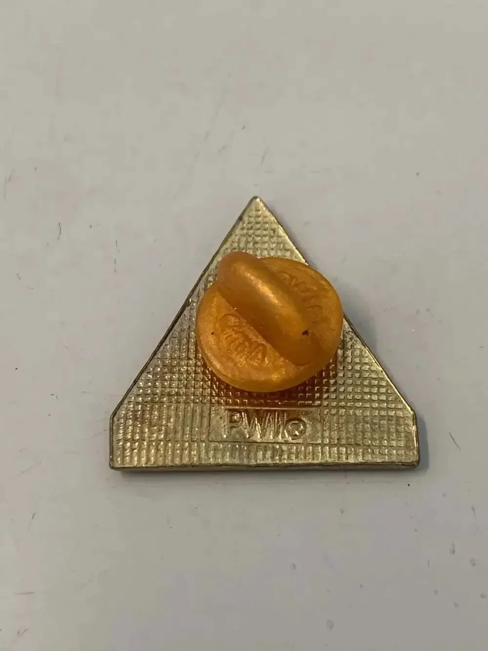 US Army 1st Armored Division Old Ironsides Enamel Lapel Pin